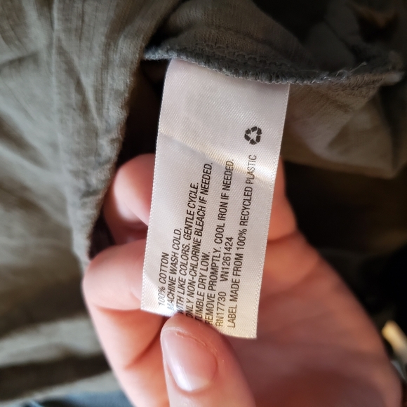 ⭐Universal Thread 100% Cotton Army Green Button Up Tank Top Size XS - Picture 4 of 4